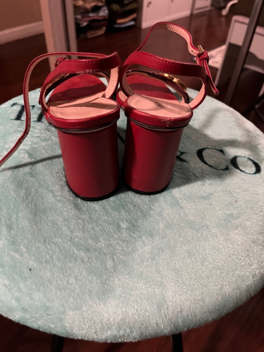 Gucci Red Leather GG Logo Block Heel Sandals - Picture 3 of 8